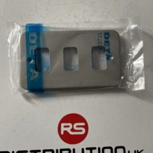 Deta G3323 3 gang grid plate metal clad
