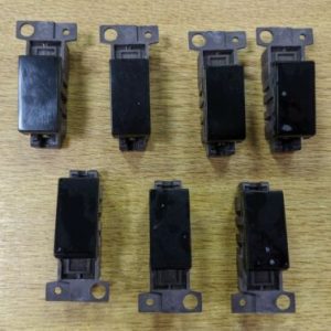 Click Mode Grid Module 10A 2 Way Retractive BLACK NEW pack of 7