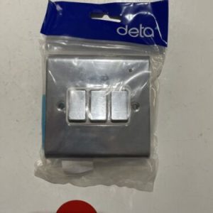 Deta SD1205CHW 10a 3gang 2 way switch chrome/white