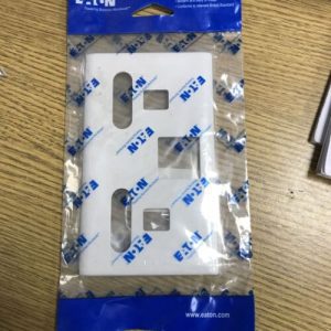 Eaton CP622WH double socket cover plate