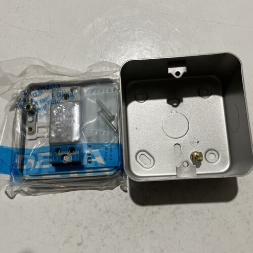 Deta Metal Clad Switch With Back Box - Image 2