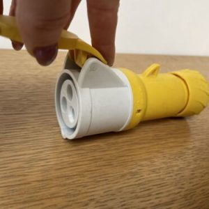 Trailing Socket 16 Amp 3 Pin 110V Coupler Yellow Site IP44 Outdoor 16A