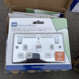 BG Polished Chrome 13A Double Socket Wi-Fi Range Extender USB Charger NPC22UWRW