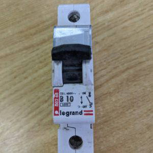 Legrand B10 CIRCUIT BREAKER 032 68 USED