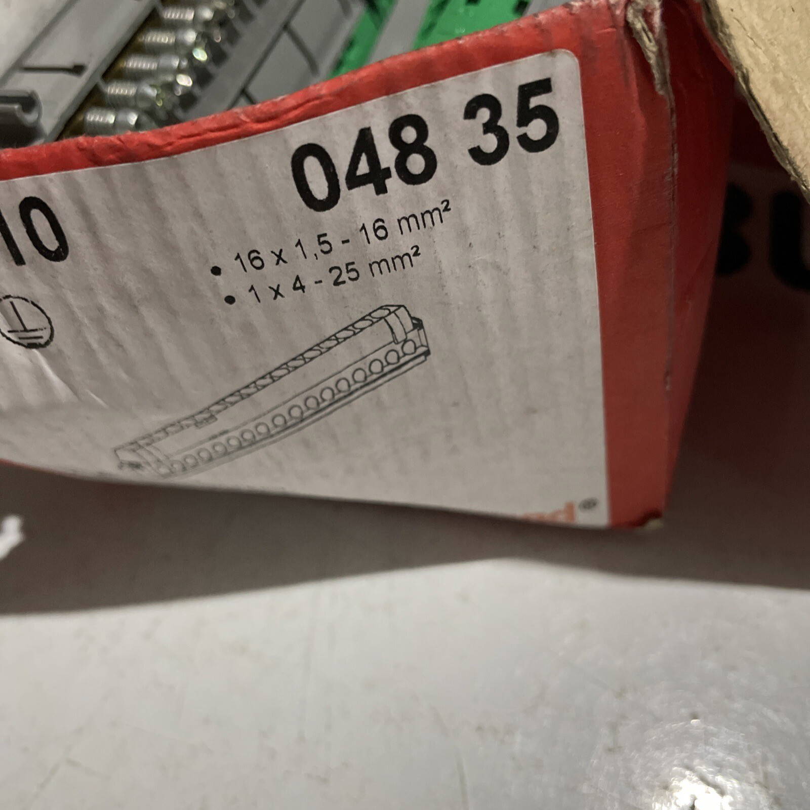 Legrand 004835 IP2 x Terminal Block 141mm - Image 5