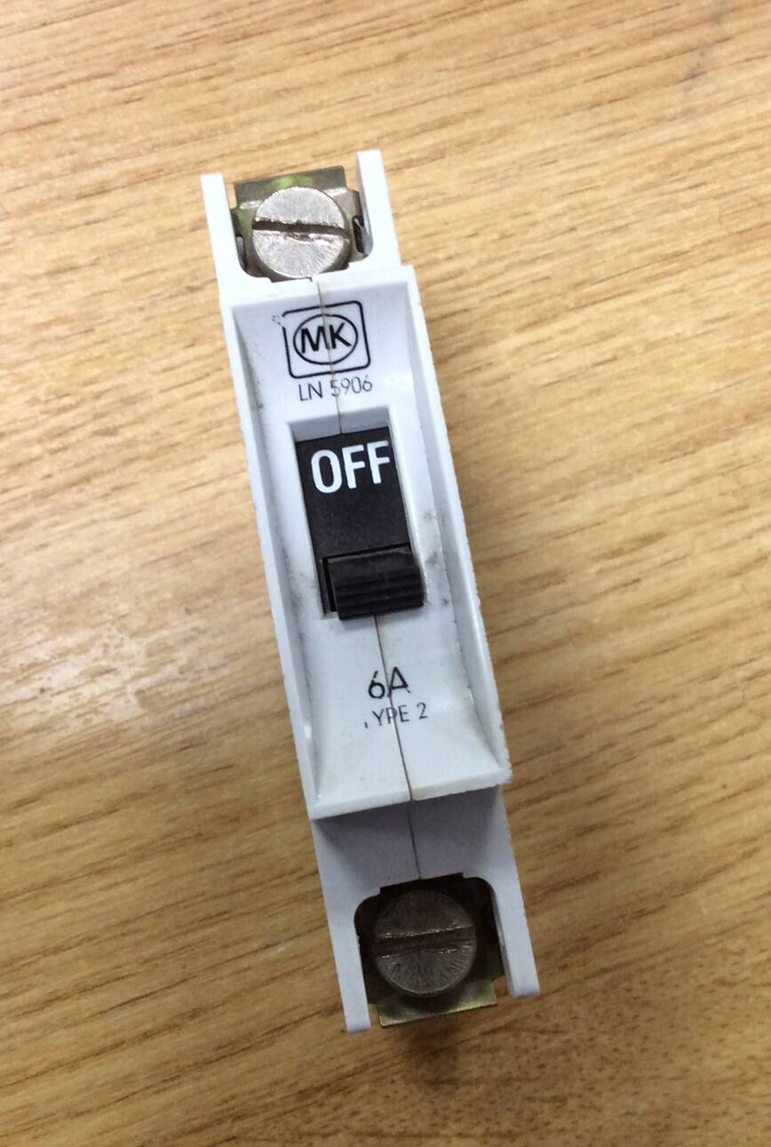 MK SENTRY 6A TYPE 2 MCB LN5906 TESTED 6 AMP OLD STYLE OBSOLETE CIRCUIT BREAKER