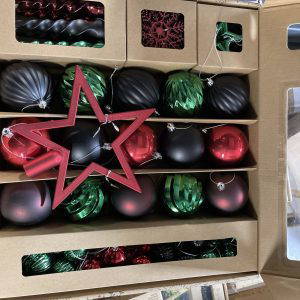 Red Green Black Baubles Set Of 100 Brand New