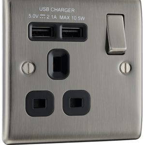 BG NBI21UB Nexus Metal Single Socket + 2x USB /Black Insert - Brushed Iridium