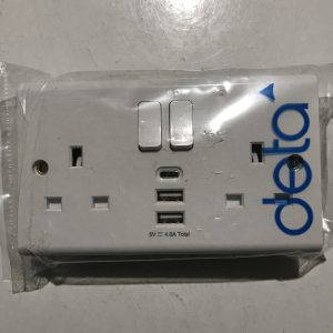 deta 13a 2g switched socket with 3 usb ports