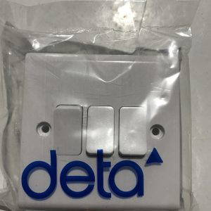 Deta S1205 10a 3 gang 2w switch