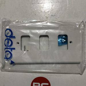 deta G3303 3 gang grid plate slimline