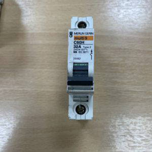 Merlin gerin multi 9 C60H 32a