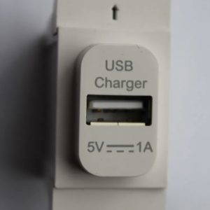 GET Lisse GGBLE7004 Grid Module white USB charger 240V in 5V DC out 1.0A