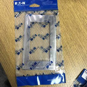 Eaton CM904HP 4 module grid plate