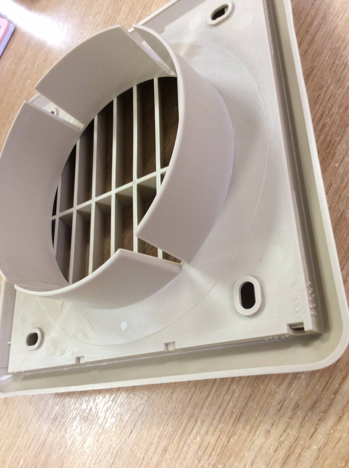 Fan Grill Cover For Extractor Fan Universal Fit New Beige 4” Pack Of 2 - Image 3