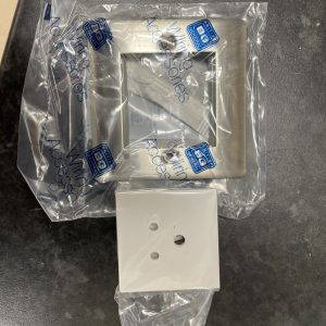 Round Pin 3 Pin Single Socket 1 Gang 2A Brushed Chrome